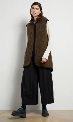 Bigger Rambler Gilet - Peat Brown><noscript><img width=