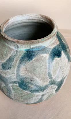 Blue Chain Moon Vase><noscript><img width=