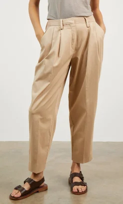 Chino Pants>Plümo Clearance