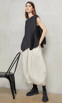 Nero Pleat Top><noscript><img width=