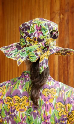 Purple Love Hat><noscript><img width=