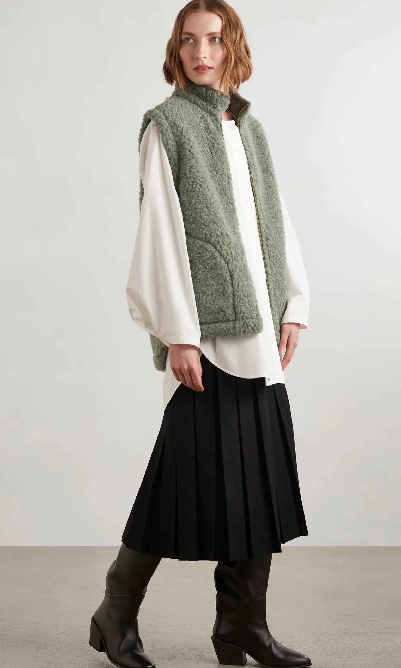 Ramblers Green Wool Gilet (No Hood)>Plümo Studio New