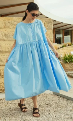 Really Blue Dress><noscript><img width=