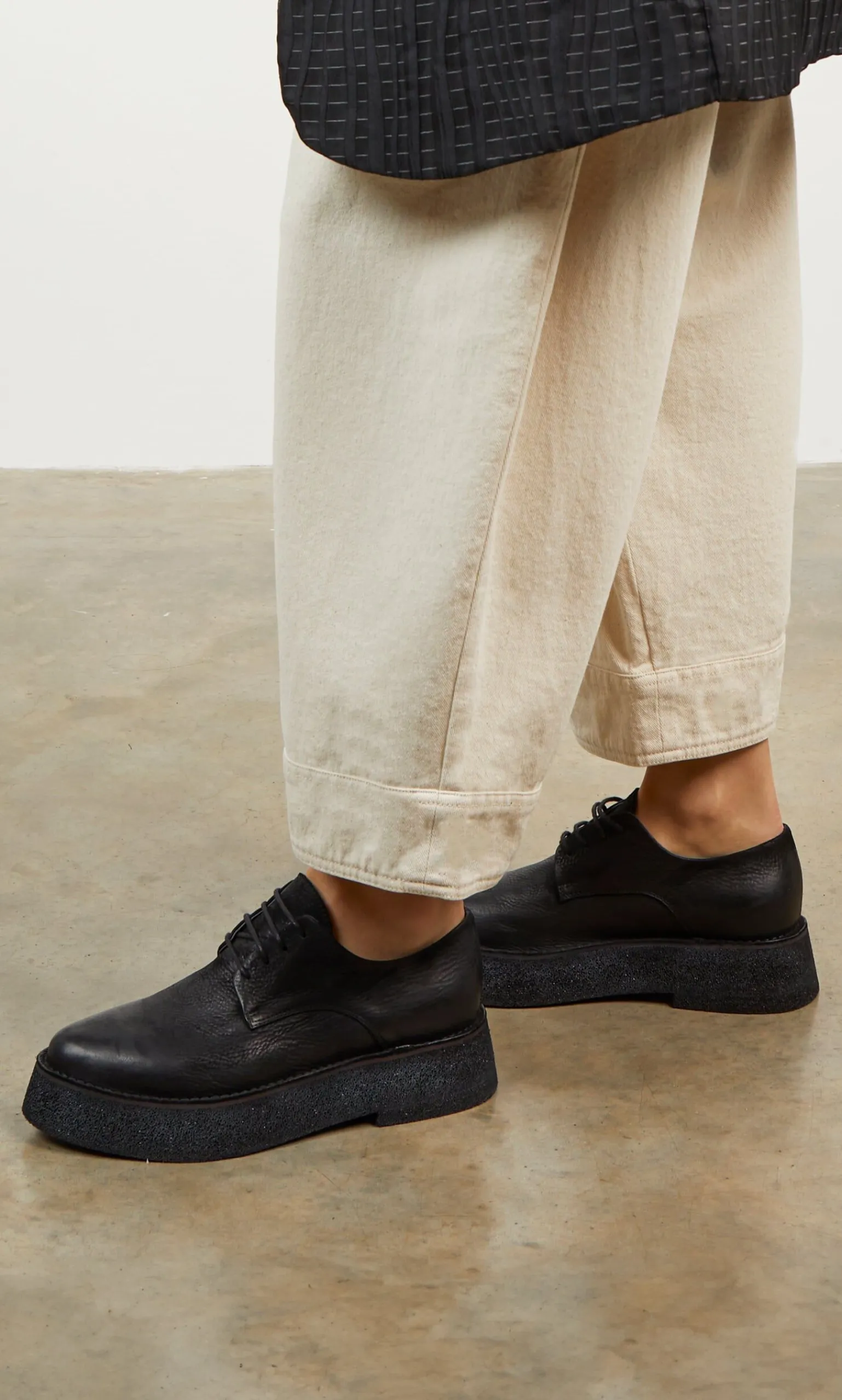 Rosso Shoes - Black>Lofina Sale