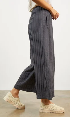 Sila Pants><noscript><img width=
