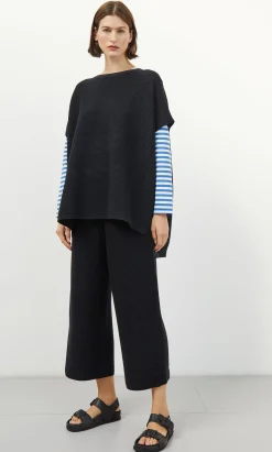 Sleeveless Jack - Black>Plümo Studio Discount