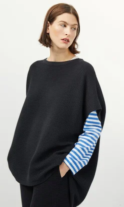 Sleeveless Jack - Black>Plümo Studio Discount
