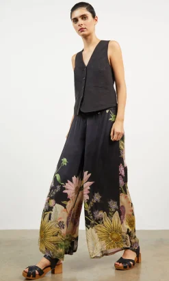 Wide Daisy Pants><noscript><img width=