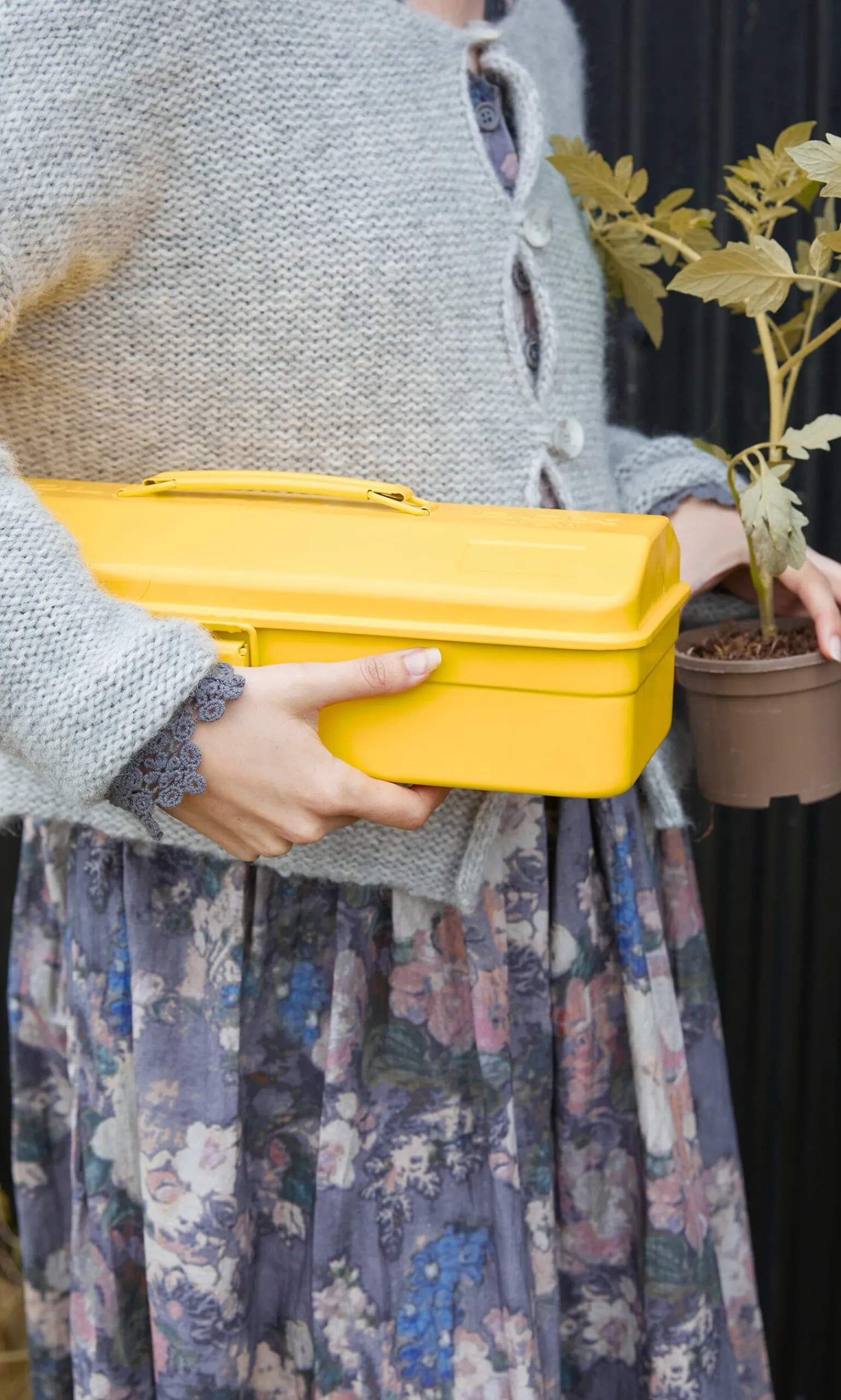 Yellow Tool Box>Niwaki